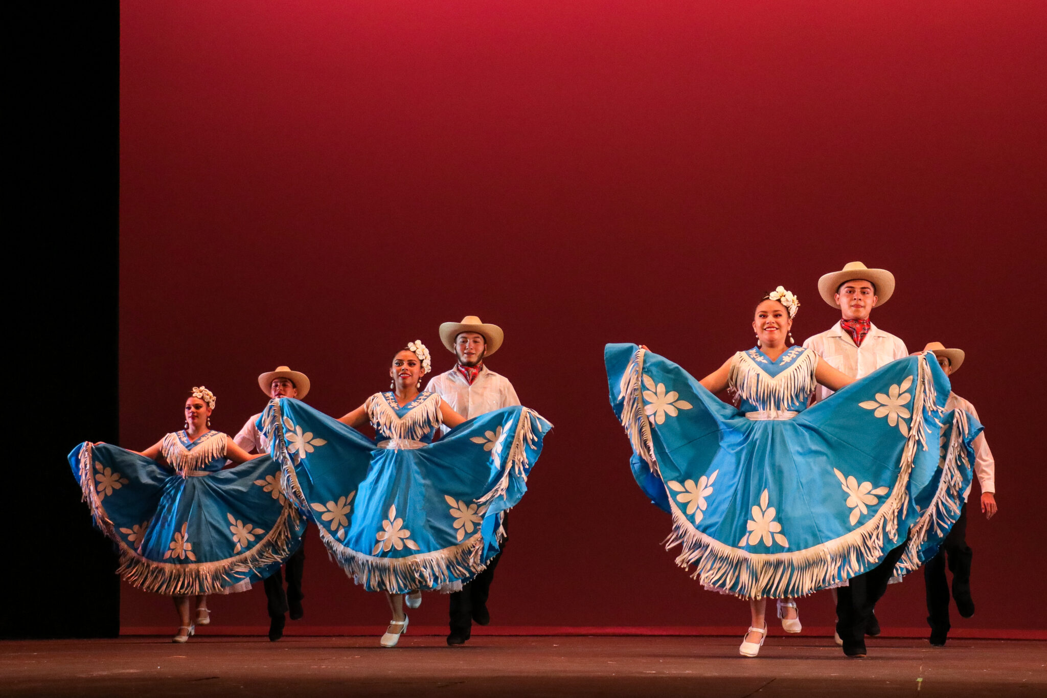 Disfrutan nuevoleoneses del tradicional Mitote Folklórico en línea CONARTE Nuevo León